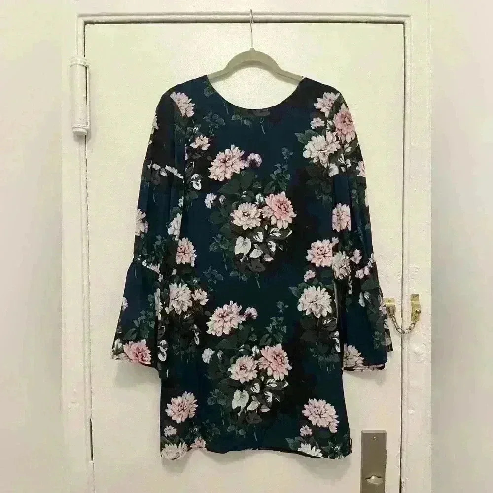 Club Monaco Floral Dress - Picture 4 of 9